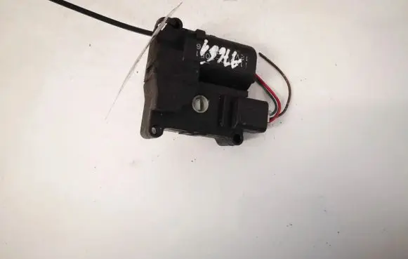 Toyota Corolla Verso AR10 Air flap motor/actuator 1138002051