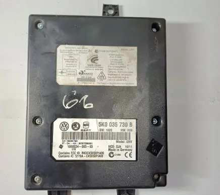 Volkswagen Golf VI Bluetooth control unit module 5K0035730B