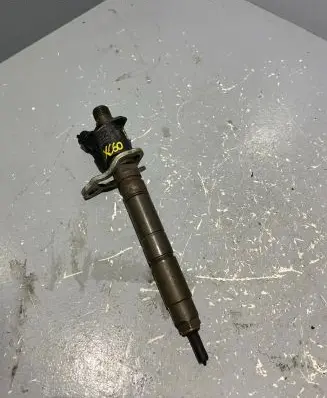 Volvo XC60 Fuel injector 31303238