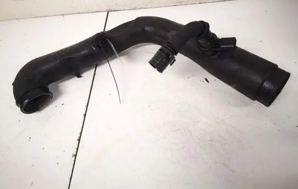 Ford Focus Intercooler hose/pipe 1k0129654ab