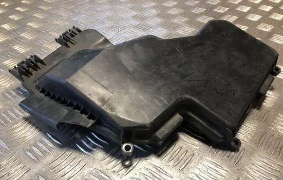 Audi A6 S6 C6 4F Fuse box cover 4F2937576