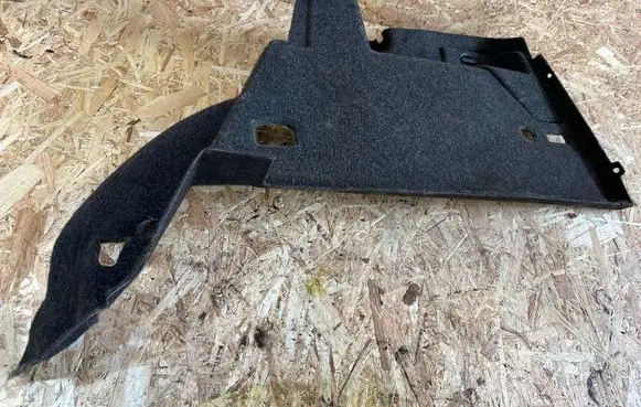 Volkswagen Golf IV Trunk/boot lower side trim panel 1J6867428P