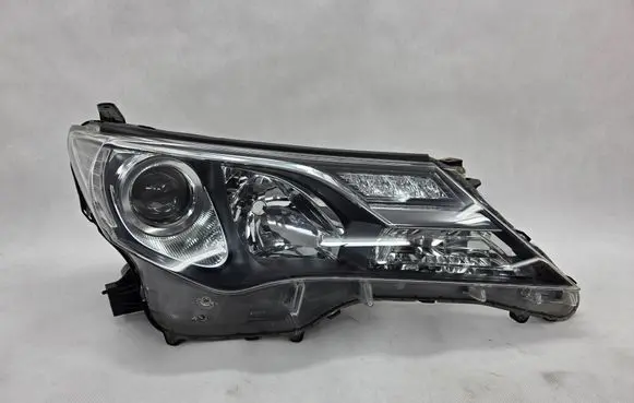 Toyota RAV 4 (XA40) Headlight/headlamp W0836