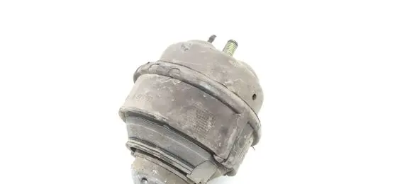 Volvo V70 Engine mount bracket 9492802