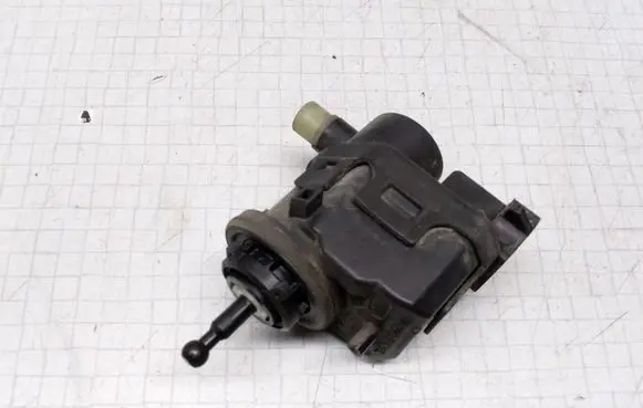 Renault Scenic II - Grand scenic II Headlight level adjustment motor 7700420737