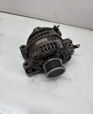Toyota Corolla Verso AR10 Generator/alternator 270600G011 31060 1042104521