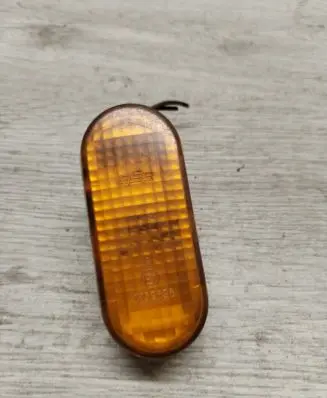 Front fender indicator light