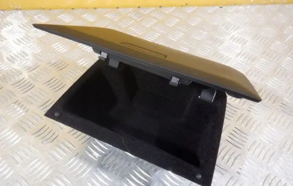 Volkswagen Golf Sportsvan Glove box 518857922