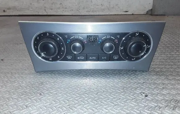Mercedes-Benz C W203 Climate control unit A2038303485 F011500039