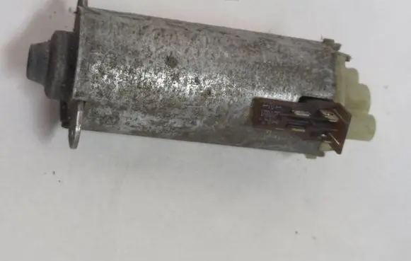 Mercedes-Benz S W220 Seat adjustment motor 0130002581 901749100 A2208205042