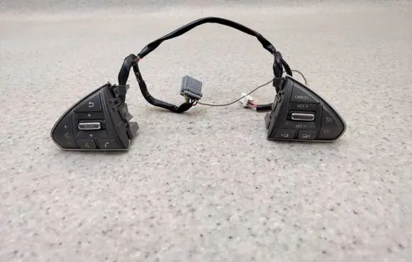 Infiniti Q50 Multifunctional control switch/knob 