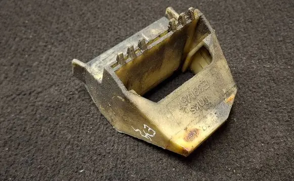 BMW 5 E39 Radiator mount bracket 17112247895 PA66GF30 1SC11S