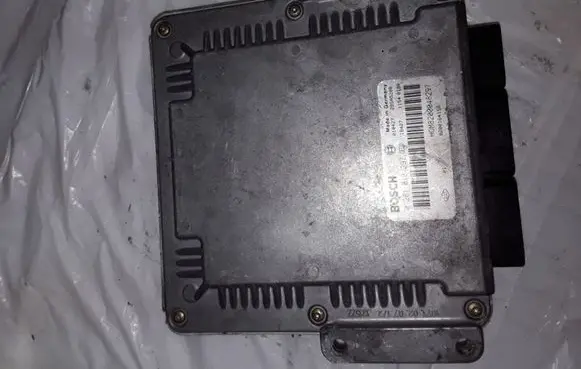 Renault Laguna II Engine control unit/module 0281010297 8200048297