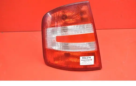 Skoda Fabia Mk1 (6Y) Rear/tail lights 6Y9945095E