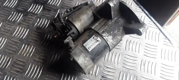 Peugeot 607 Starter motor M000T85381