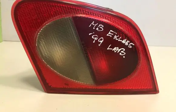 Mercedes-Benz E W210 Tailgate rear/tail lights A2108201064