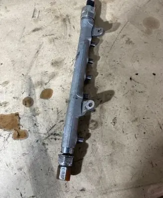 Volkswagen Polo V 6R Fuel main line pipe R03L125A 03L906051