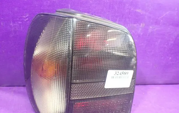 Volkswagen Polo III 6N 6N2 6NF Rear/tail lights 962557
