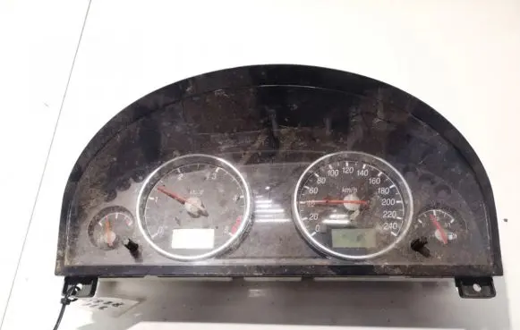 Speedometer (instrument cluster)