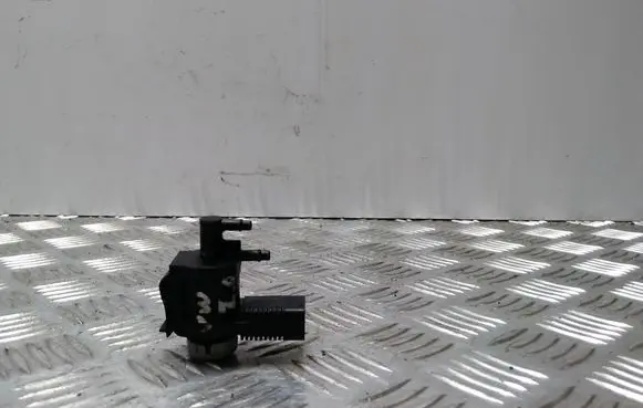 Volkswagen Golf V Vacuum valve 1K0906283A