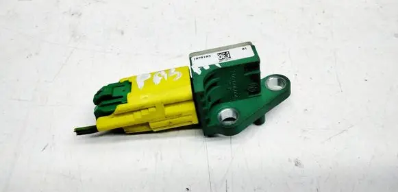 Volkswagen PASSAT B6 Airbag deployment crash/impact sensor 331324