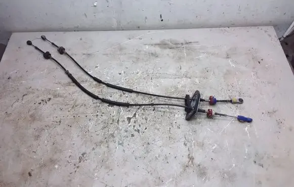 Fiat Doblo Gear shift cable linkage 142102635