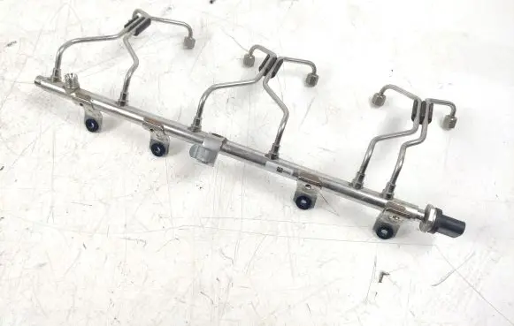 BMW M3 F80 Fuel main line pipe 7848363