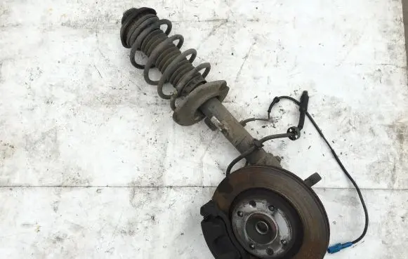 Peugeot 208 Front wheel hub spindle knuckle
