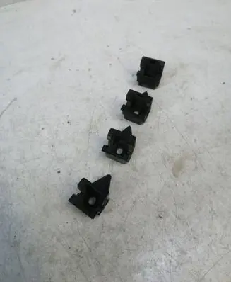 Hyundai Matrix Headlight/headlamp mounting bracket