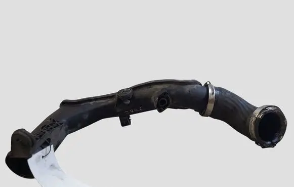 Skoda Superb B6 (3T) Intercooler hose/pipe 5N0145770A