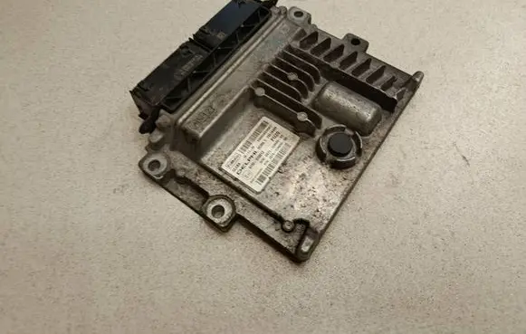 Ford Kuga II Engine control unit/module DS7112B684XD 6499SA83100917 JS7A12A650NA