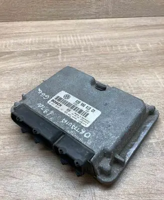 Skoda Octavia Mk1 (1U) Engine control unit/module ECU 038906018GM 0281010181