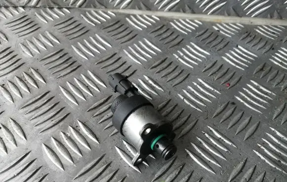 Renault Laguna II Fuel pressure regulator 0928400502