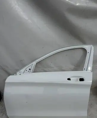 Mercedes-Benz C W205 Front door A2057220110