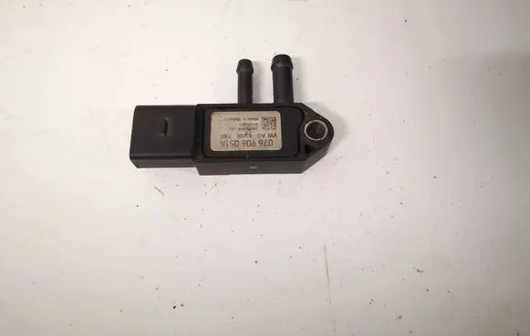 Volkswagen Golf V Exhaust gas pressure sensor 076906051A