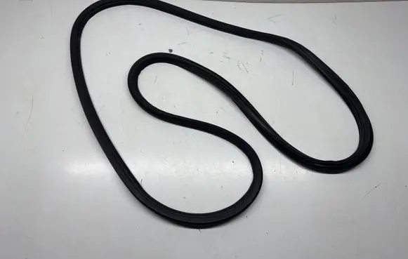 KIA Niro Trunk rubber seal (body)
