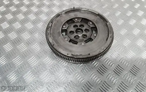 Volkswagen PASSAT B6 Flywheel 415043110