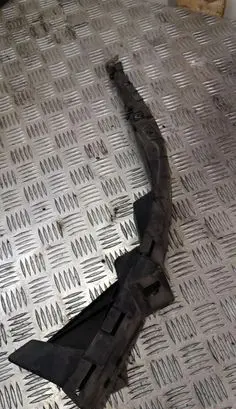 Volkswagen PASSAT B5 Front bumper mounting bracket 3b0807049c