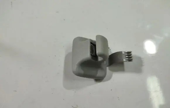 Volkswagen Golf V Sun visor clip/hook/bracket 