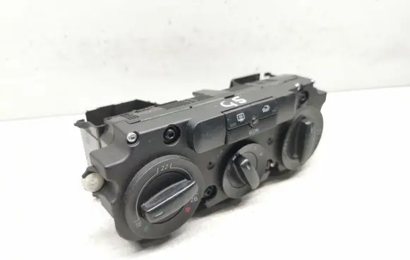 Volkswagen Golf V Climate control unit
