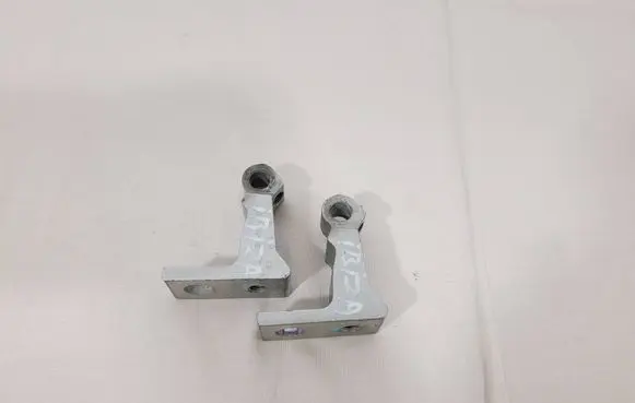 Seat Ibiza IV (6J,6P) Front door upper hinge 8K0831402f