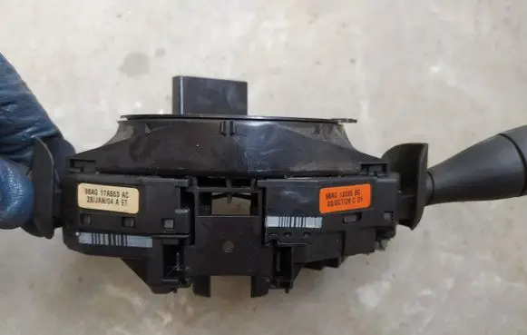 Ford Focus Headlight wiper switch 98AG13335BG