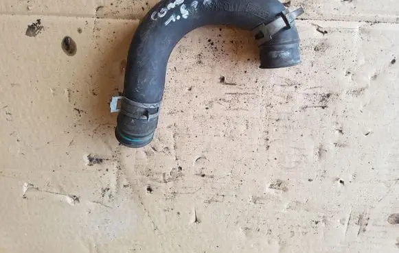 Ford Transit - Tourneo Connect Engine coolant pipe/hose