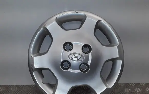 Hyundai Matrix R15 wheel hub/cap/trim 5296017100