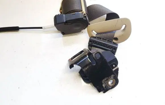 Jeep Cherokee Rear seatbelt 313011r h01-09