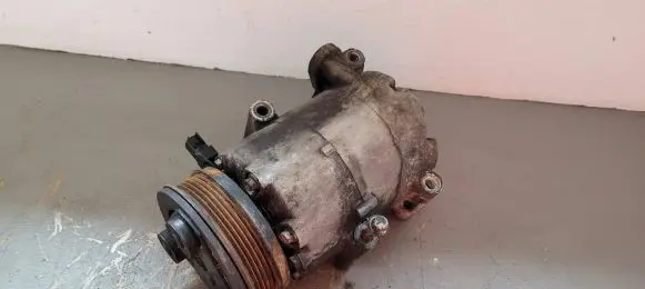 Ford Focus C-MAX Air conditioning (A/C) compressor (pump) 3M5H19D629PH