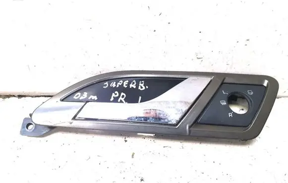 Skoda Superb B5 (3U) Front door interior handle 