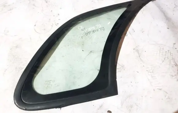 Nissan Almera Rear side window