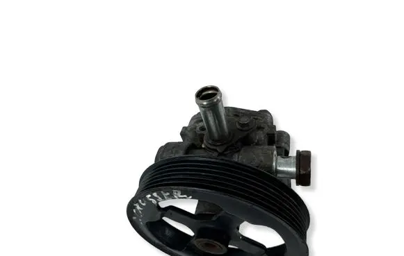 Citroen C-Crosser Power steering pump 7Y222582