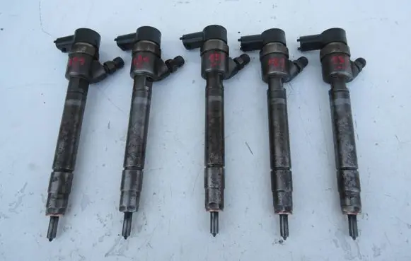 Volvo XC70 Fuel injectors set 
